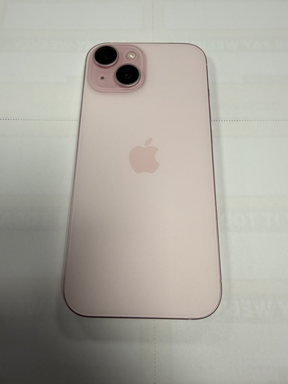 Apple iPhone 15 128GB - pink