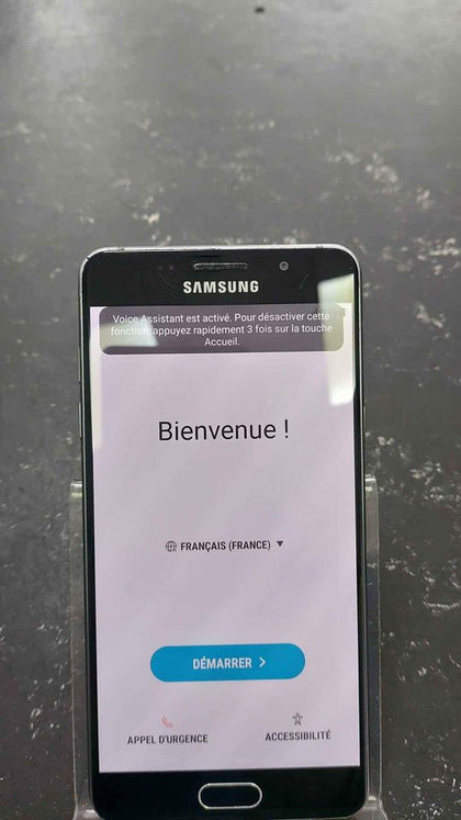 Samsung Galaxy A5 (5 inch) 16GB 13MP Smartphone (Midnight Black).