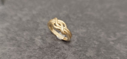 9ct Gold 2.45g Plain Knot Ring  – Size F