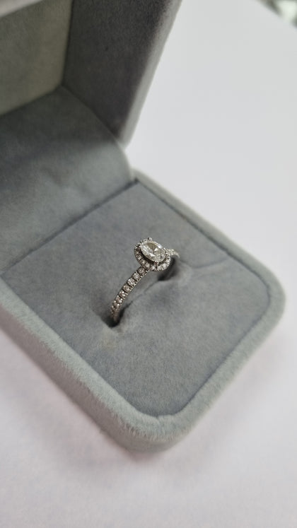 18ct White Gold 0.65ct Diamond Ring Size M