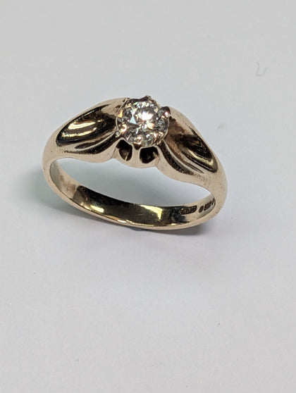 9CT GOLD DIAMOND RING