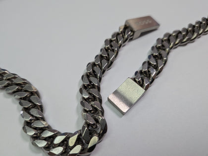 Hugo Boss Dress Chain Boxed