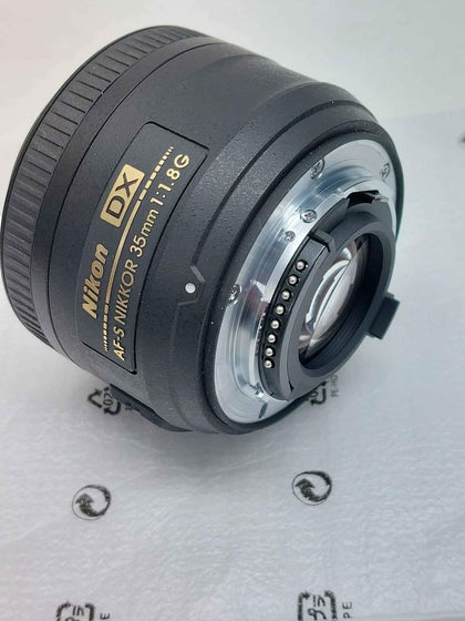 Nikon AF-S DX Nikkor 35mm f/1.8G Lens.