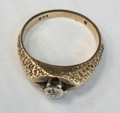 9ct Gold Diamond Ring Size M