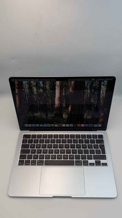 MacBook Air 16,12 2025 (A3240) - M4 Chip (10-CPU 8-GPU) - 16GB RAM - 256GB SSD - 13