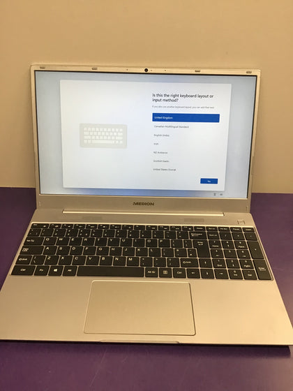 MEDION Netbook - Intel Core i3-1115G4 8 GB RAM 256 GB SSD.