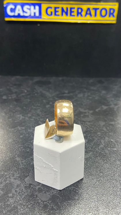 9ct Gold Band Ring (Size V) 8.8g