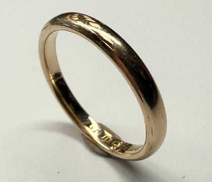 9CT GOLD BAND/ RING SIZE M