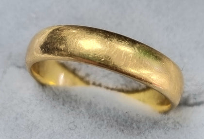 22ct GOLD RING G1/2
