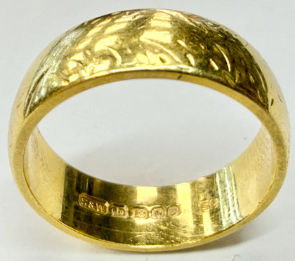 18ct yellow gold wedding band ring size L 1/2