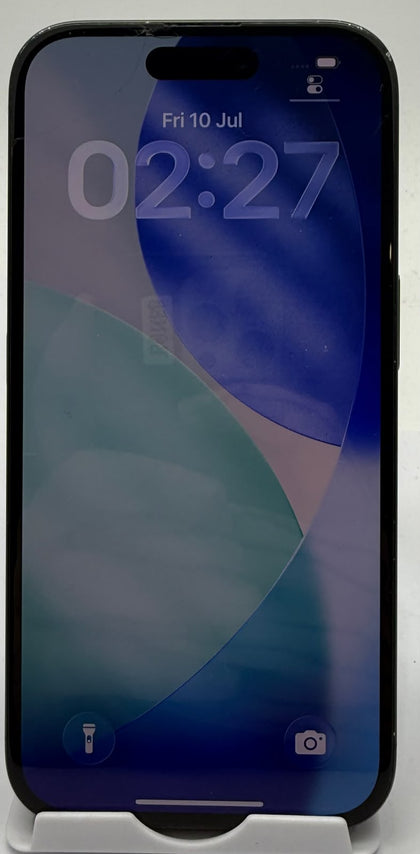 Apple iPhone 16 128GB Black *small crack*