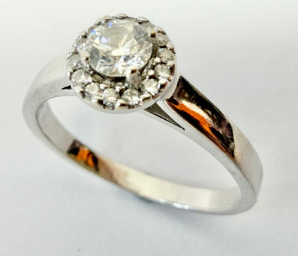 18ct white gold diamond halo cluster ring size P 1/2