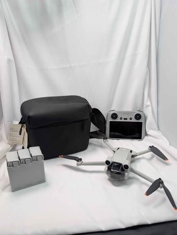 DX DJI Mini 3 Pro Foldable Drone Combo Kit With 3x Batteries & Charging Point - In Great Condition