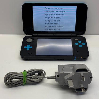 Nintendo 2DS XL Handheld Console in Black/ Blue