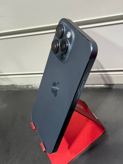 ** CHRISTMAS SALE ** Apple iPhone 15 Pro Max 256GB Blue Titanium - 88% BATTERY HEALTH