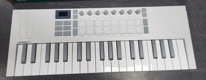 Novation Launchkey Mini 37 MK4 Portable 37 Mini-Key Keyboard - White - Boxed