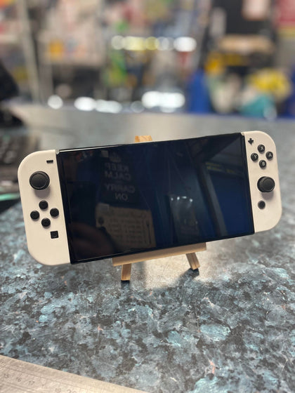 NINTENDO SWITCH OLED.