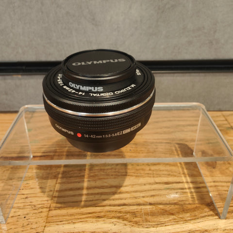Olympus M Zuiko 14-42mm 1:3.5-5.6 EZ ED MSC