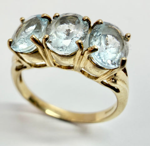 9ct yellow gold trilogy ring size N