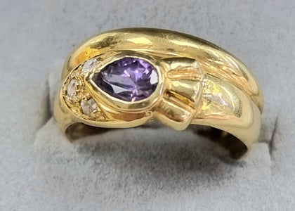 18ct Gold Ring Purple/Clear Stones Size 