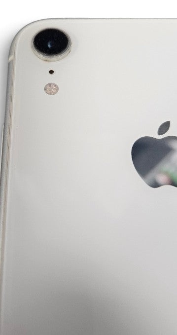 iPhone XR 128gb White (79% battery) - Unboxed