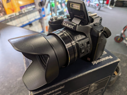 Panasonic Lumix Fz200 Digital Camera Boxed