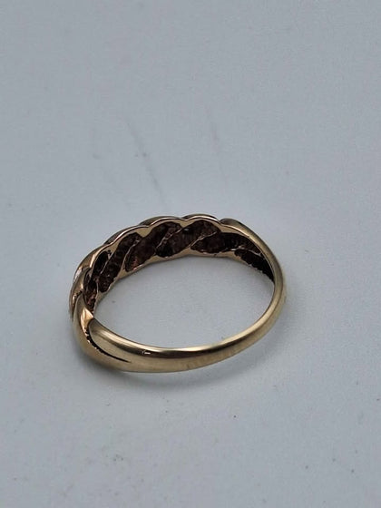 9ct Yellow Gold & Diamond Ring - Size N - 1.78 Grams