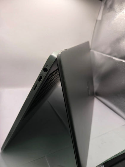 HP 15A-NA0500/N6000/4GB Ram/128GB eMMC/15