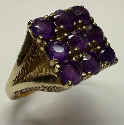9CT GOLD AMETHYST DRESS RING M1/2
