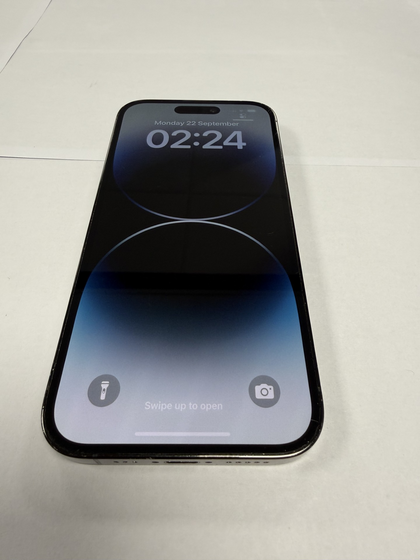 Apple iPhone 14 Pro - 128 GB - Space Black