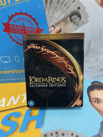 The Lord of The Rings Trilogy [Blu-Ray].