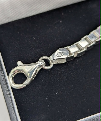 925 SILVER HALLMARKED, VENETAIN LINK CHAIN W/ LOBSTER CLAW CLASP, 8