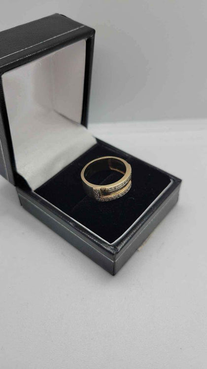 9ct Yellow Gold Ring With Stones (Not Diamond) - Size L (Small) - 4.1 Grams