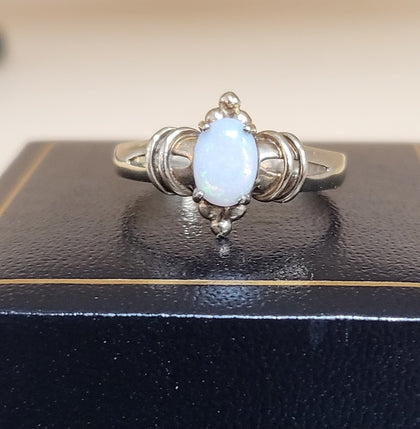9ct Yellow Gold Ring With White Stone - 1.94G - Size P - Hallmarked