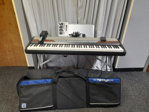 Korg Sp-250 with built in stand