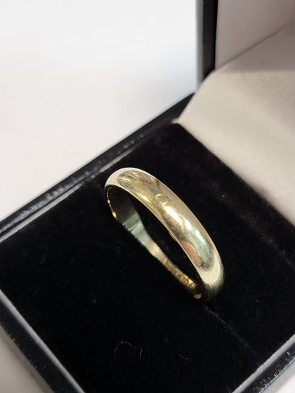 9ct Yellow Gold Band Ring - Size T - 3.2g