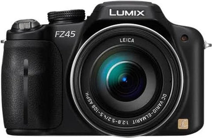PANASONIC LUMIX FZ45 DIGITAL CAMERA - BOXED & TRAVEL BAG