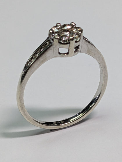 9CT WHITE GOLD DIAMOND FLORAL RING PRESTON STORE