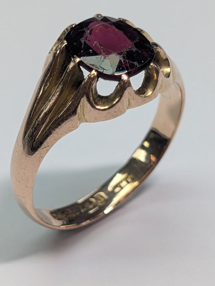 9ct Gold Ring With Large Red Stone - Size U