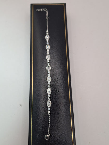 new other 925, silver bracelet ,weight 6.5g ,lenght 8