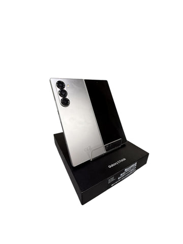 Samsung Galaxy Z Fold6 5G Smartphone with box *** 2 year warranty***