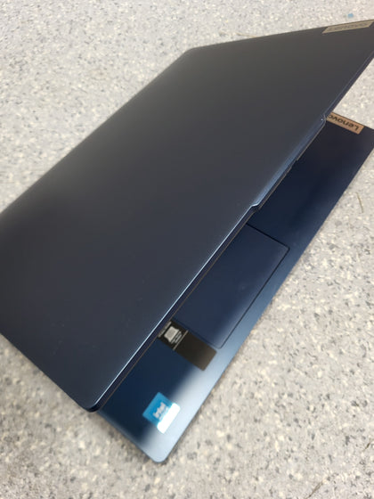 LENOVO IDEAPAD SLIM 3i Laptop - WIndows 11 - Intel n100 - 4GB RAM - 128GB SSD - 15