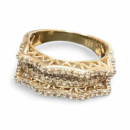 9ct Unique raised diamond ring Size P