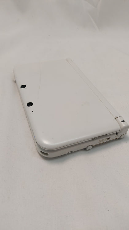 Nintendo 3DS XL Handheld Console Metallic white