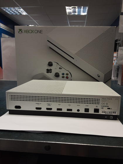 Xbox one s  (no controller