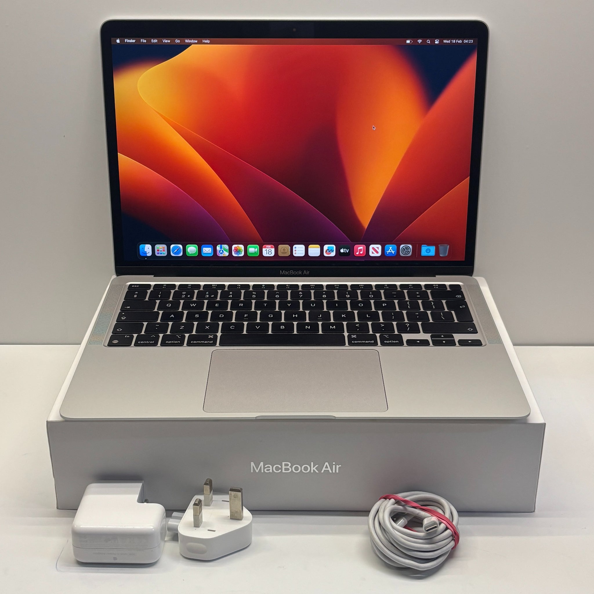 Apple MacBook Air 2020 Model A2337 Apple M1 256GB SSD 8GB RAM