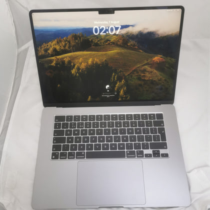 MacBook Air 14,15/M2 (8-CPU 10-GPU)/8GB Ram/256GB SSD/15”/SG *EXCELLENT CONDITION* ORIGINAL BOX INCLUDED & APPLE CHARGER.