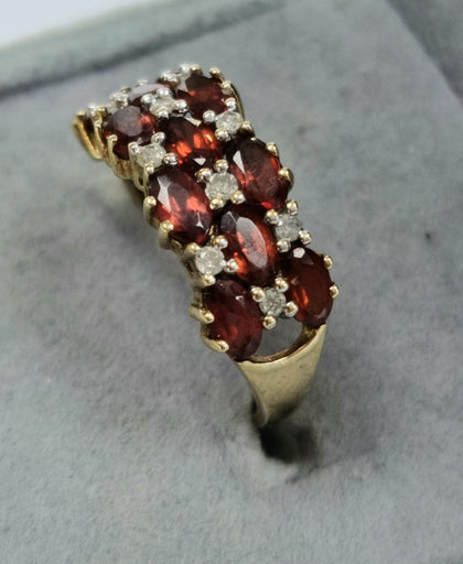 9ct Gold Garnet Ring Size 