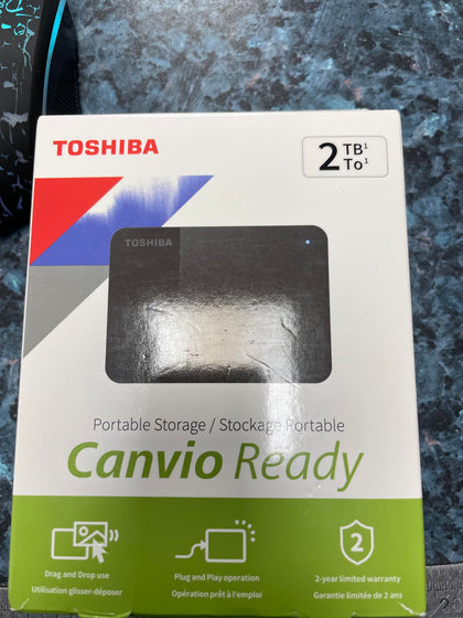 TOSHIBA  PORTABLE STORAGE.