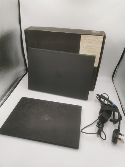 Razer Blade 13 RZ09-0281 16GB RAM I7-8565U processor NVIDIA GeForce MX150 Graphics Card Boxed